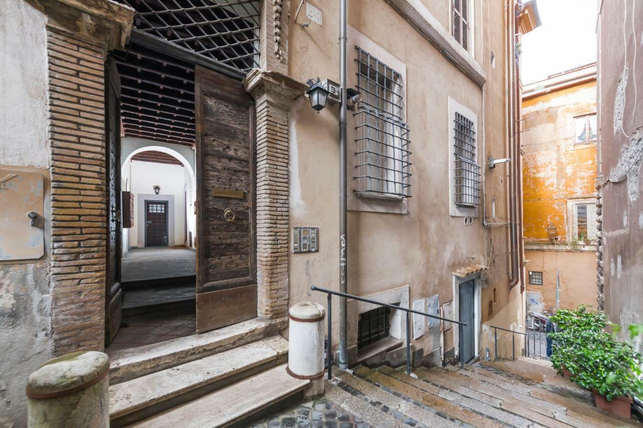 Two Bedrooms Apartment With Solarium With View On San Peter Church And Sant'Angelo Castle Řím Exteriér fotografie