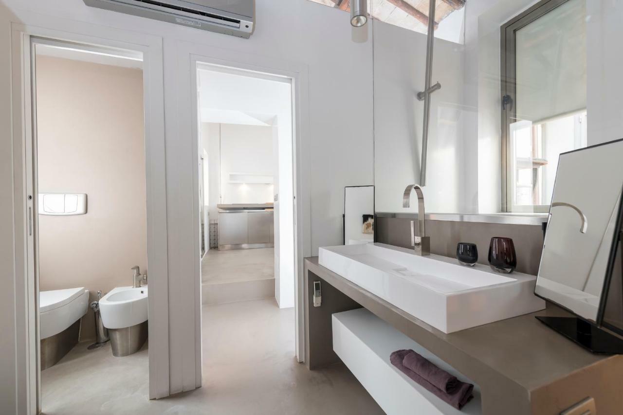 Two Bedrooms Apartment With Solarium With View On San Peter Church And Sant'Angelo Castle Řím Exteriér fotografie